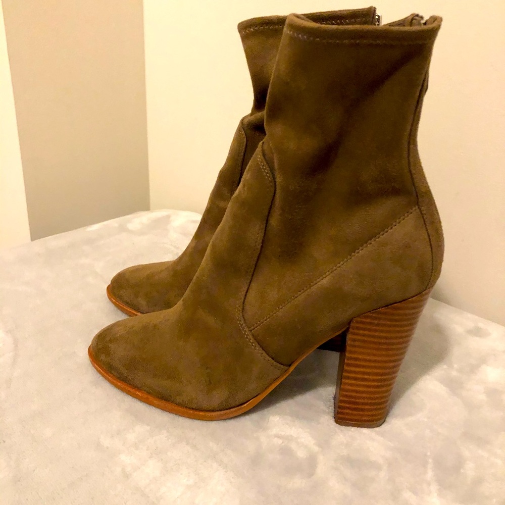 Aldo Tokologo suede booties
